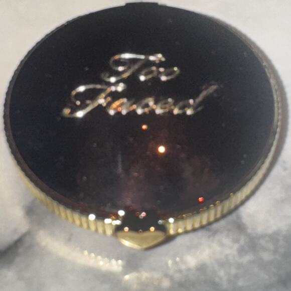 NEW Too Faced REAL Chocolate Gold Soleil Long Wear Gilded Bronzer Cocoa 2.8g - Picture 2 of 3